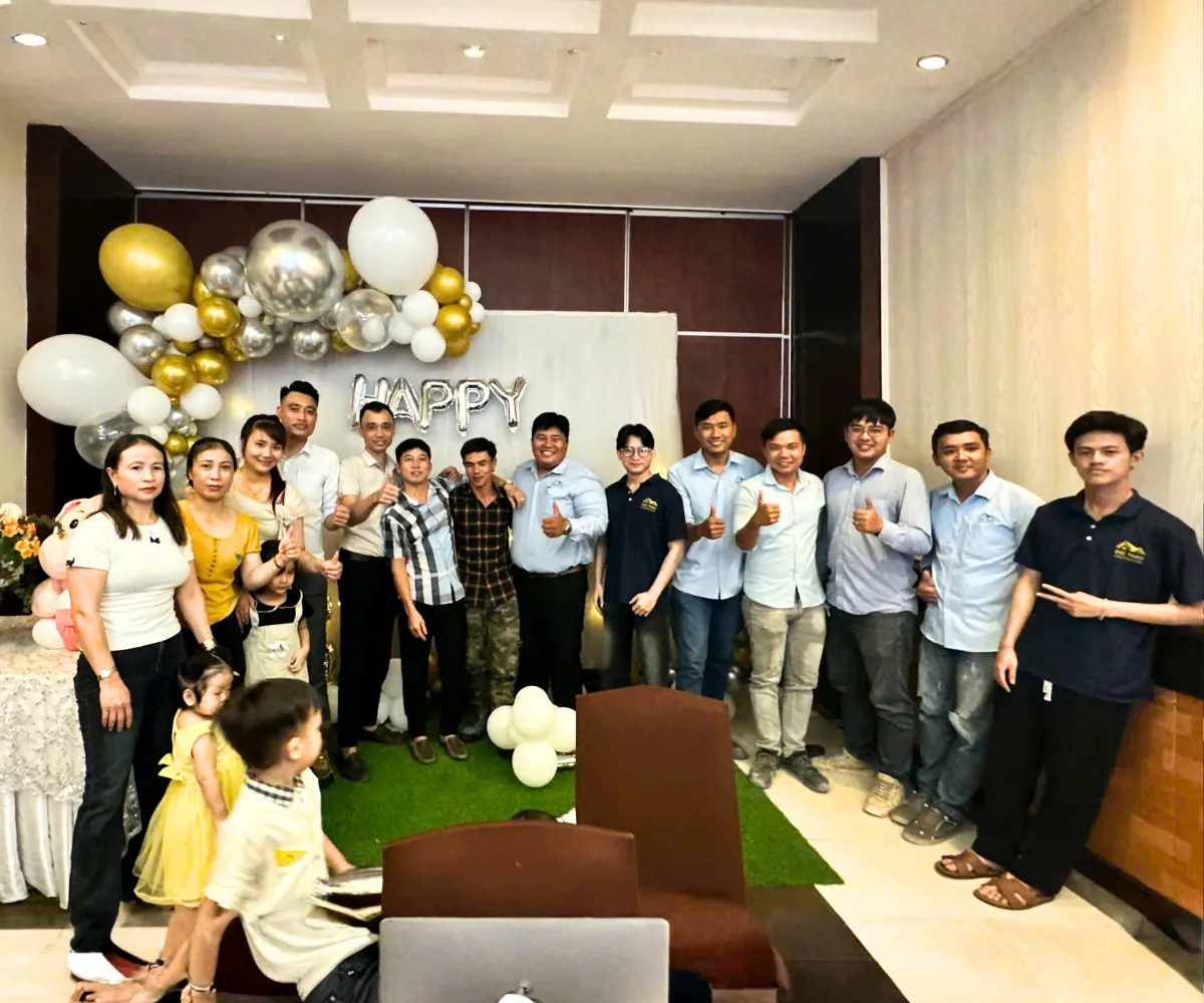 kỷ niệm thành lập sự kiện nội bộ của toàn thể công ty