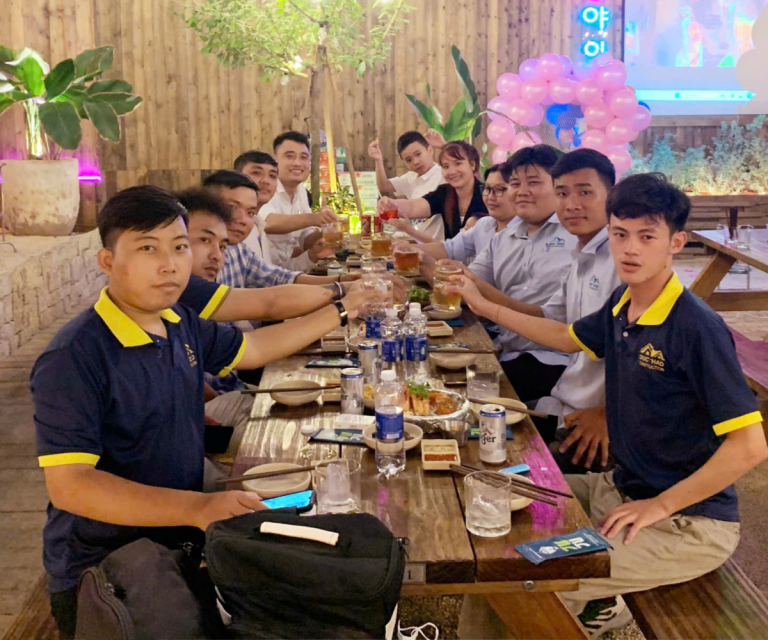 Sinh Nhật Trưởng Phòng Marketing  – Xây Dựng Đức Thảo